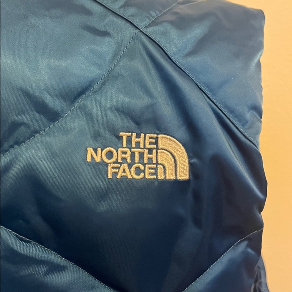 The North Face Women's Down Vest - Picture 3 of 6
